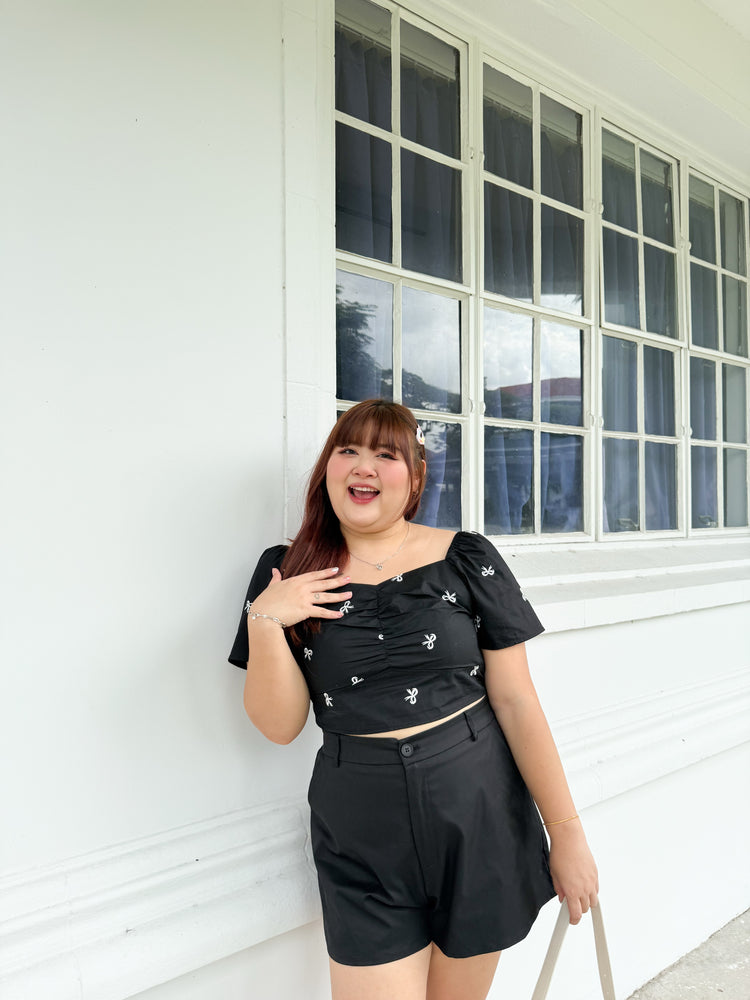 Molly Ribbon Embroidery Crop Top ( Black)
