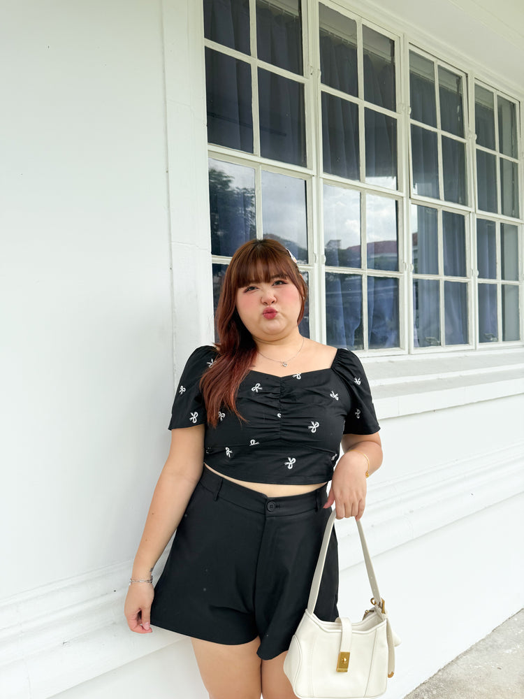 Molly Ribbon Embroidery Crop Top ( Black)